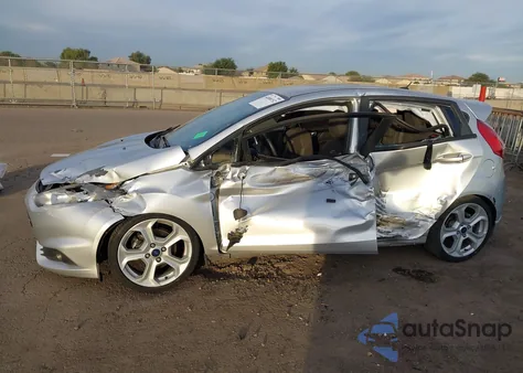 2015 Ford Fiesta St z USA, uszkodzony, nr VIN 3FADP4GX1FM141940